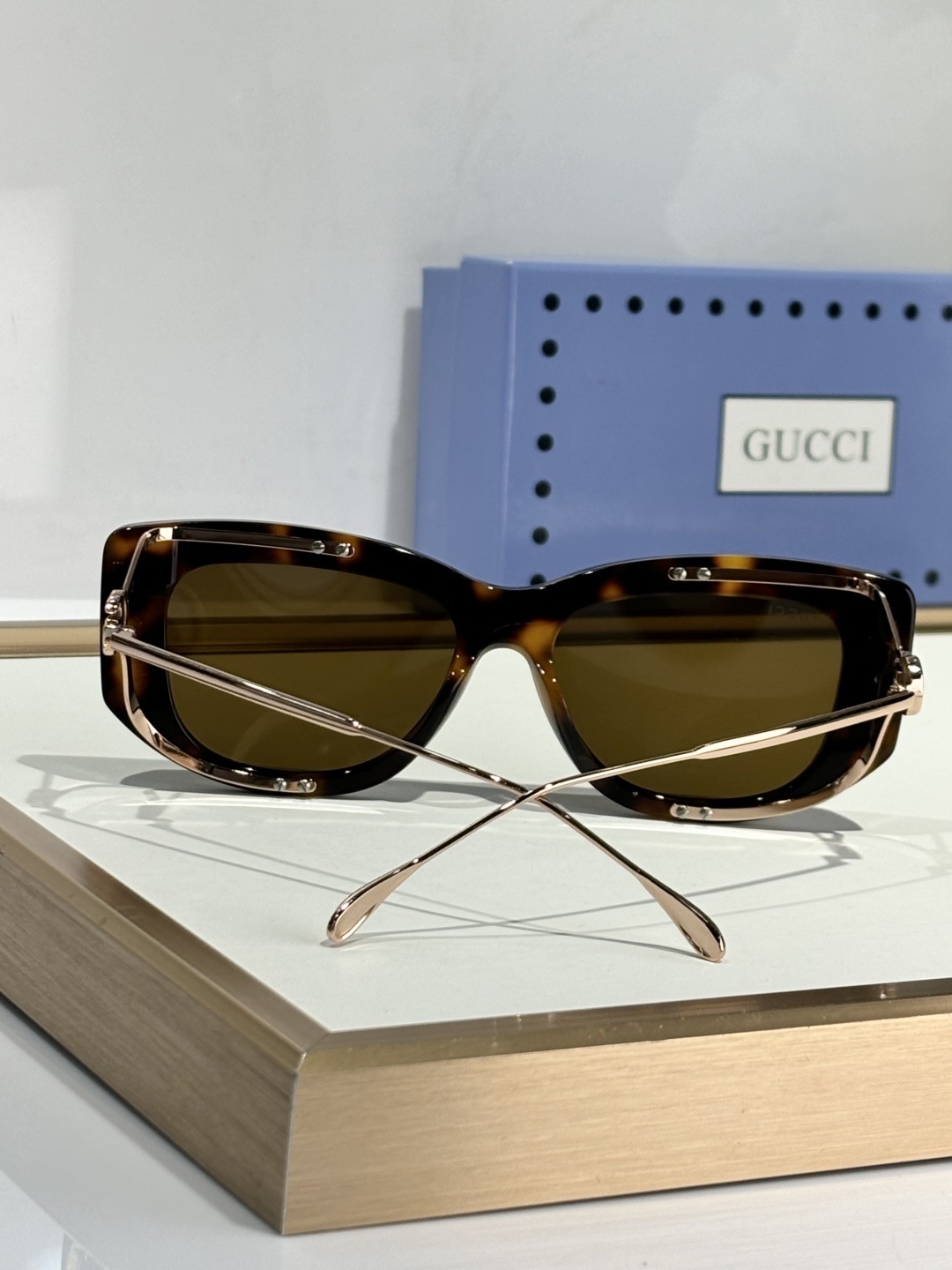 Gucci 0017