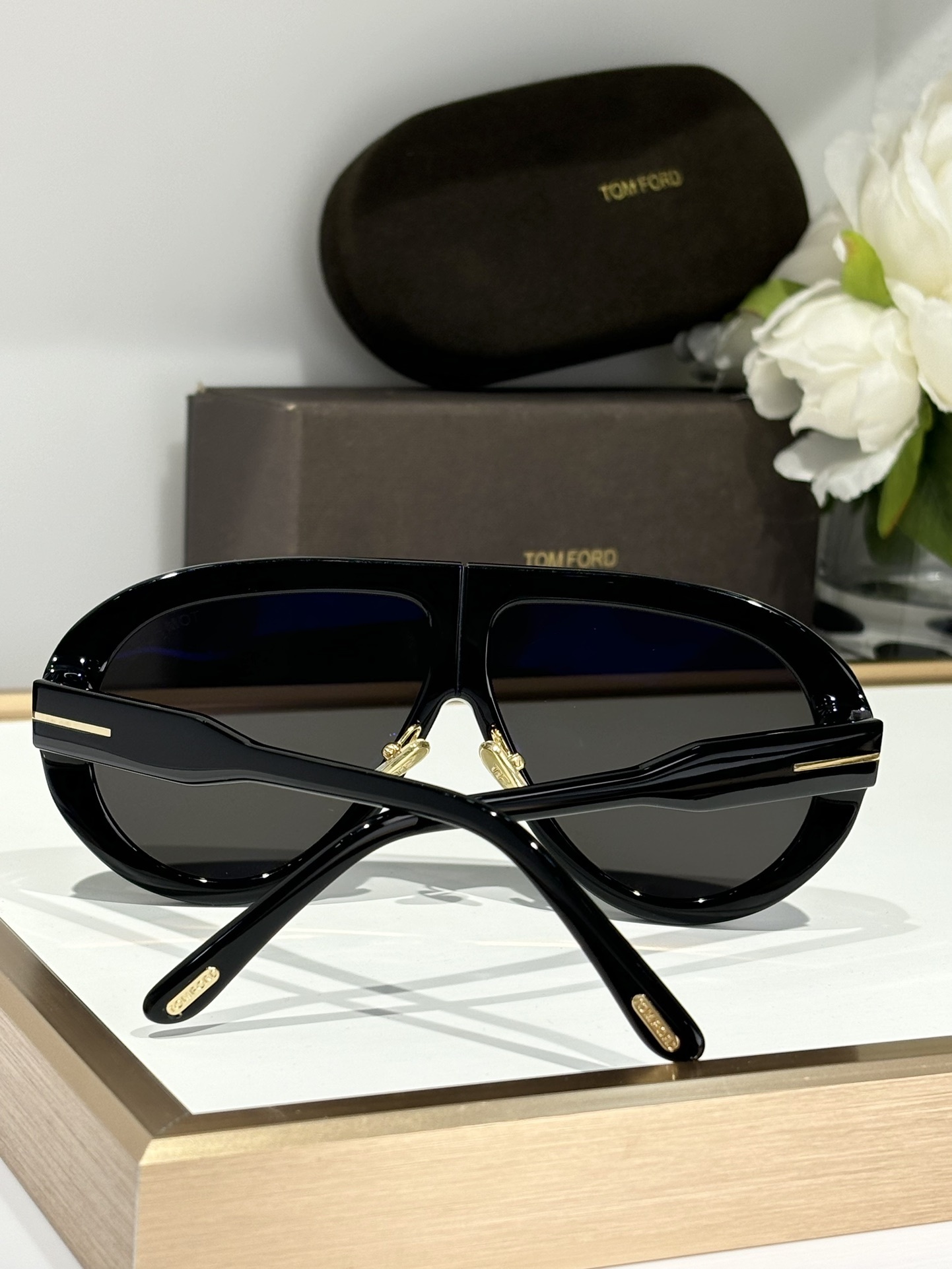 TOM FORD 0057