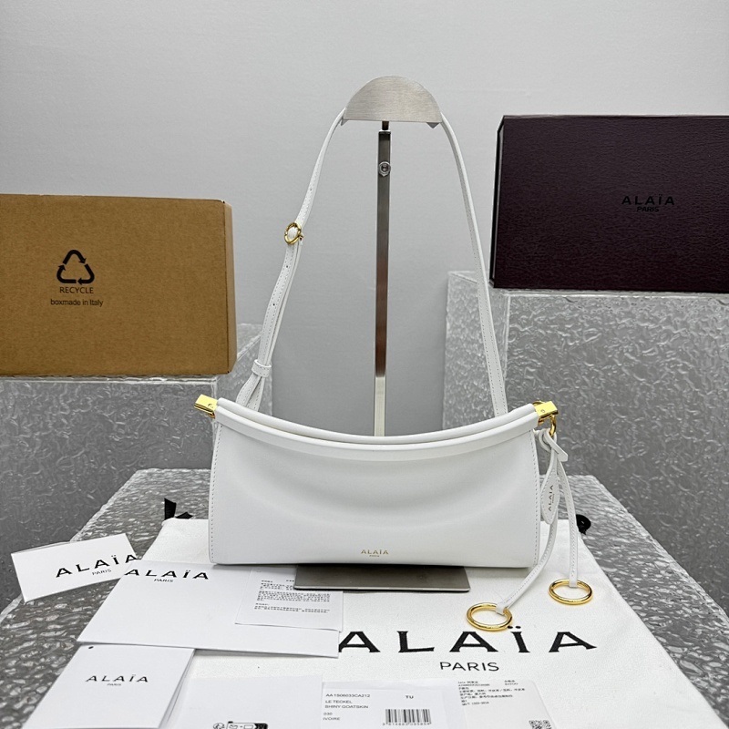 Alaia0026