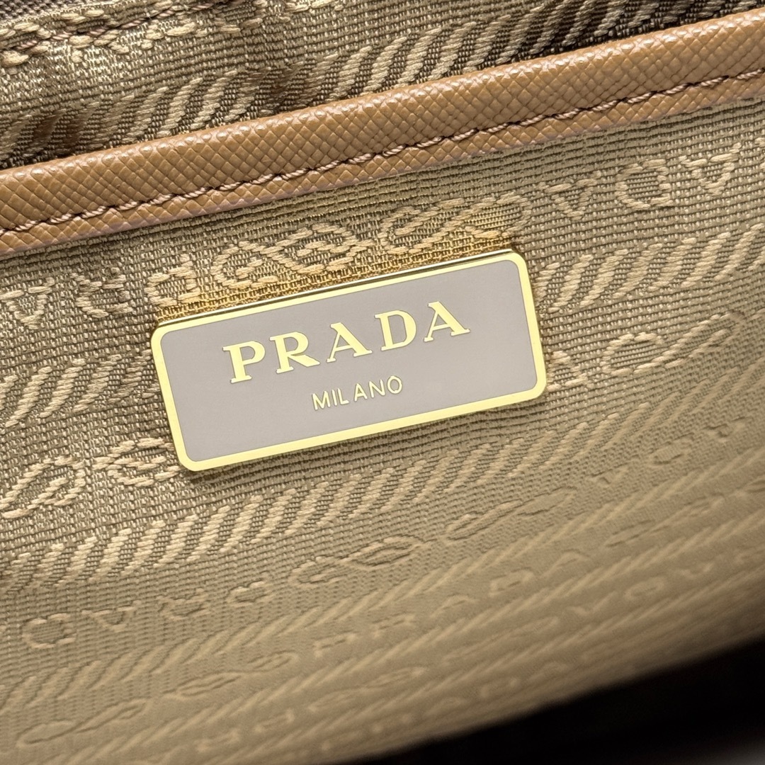 Prada 0181