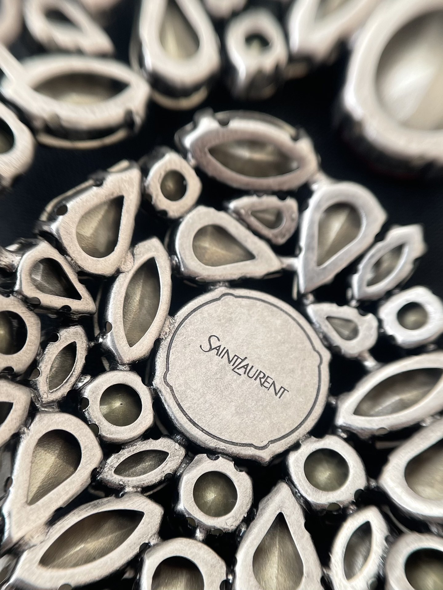 Yves Saint Laurent 0021