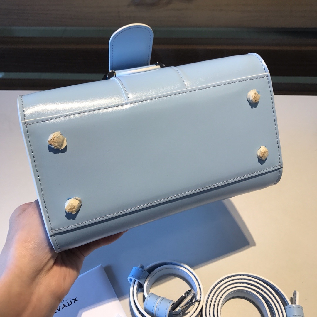 Delvaux 0022