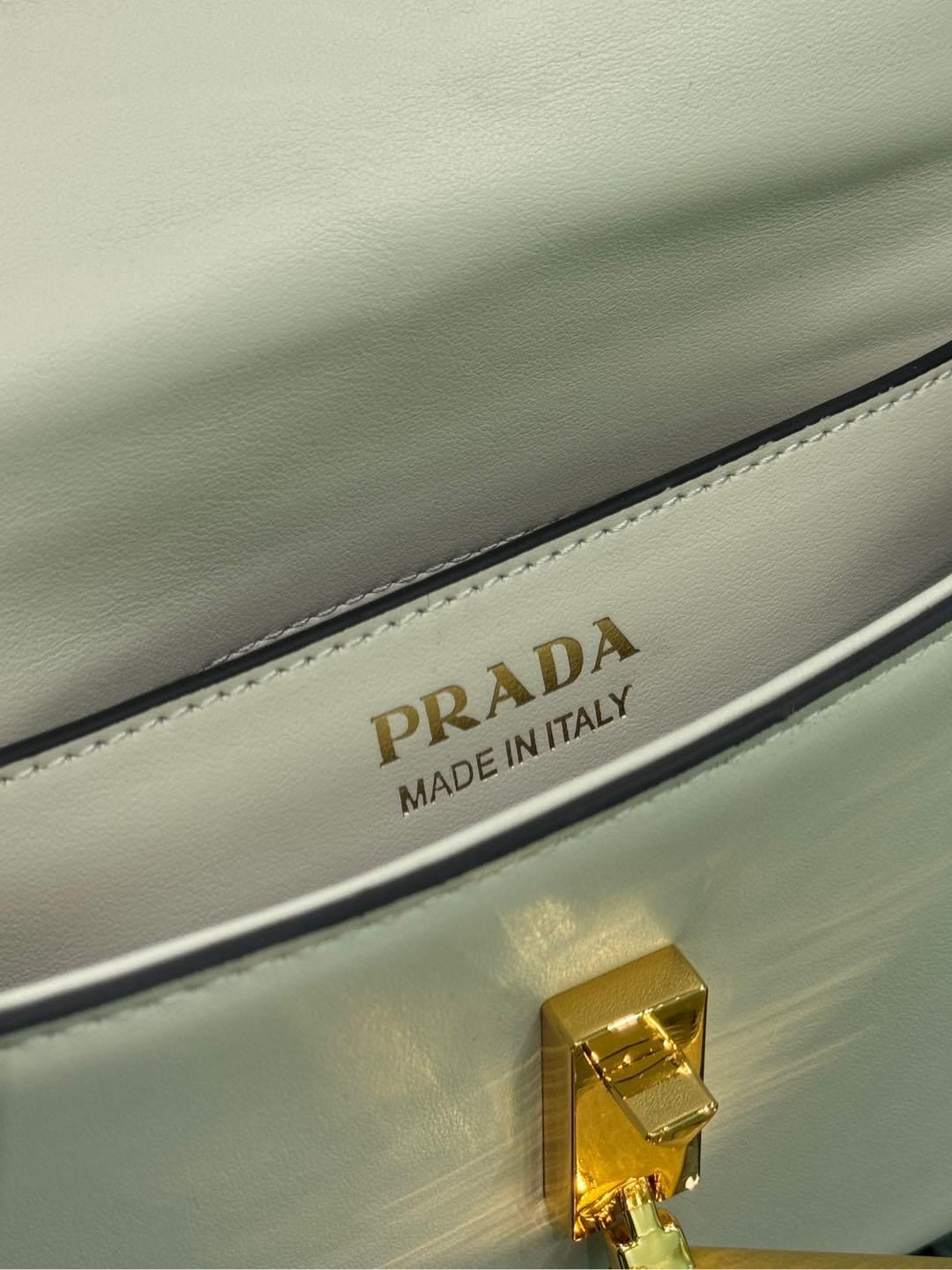 PRADA 0138