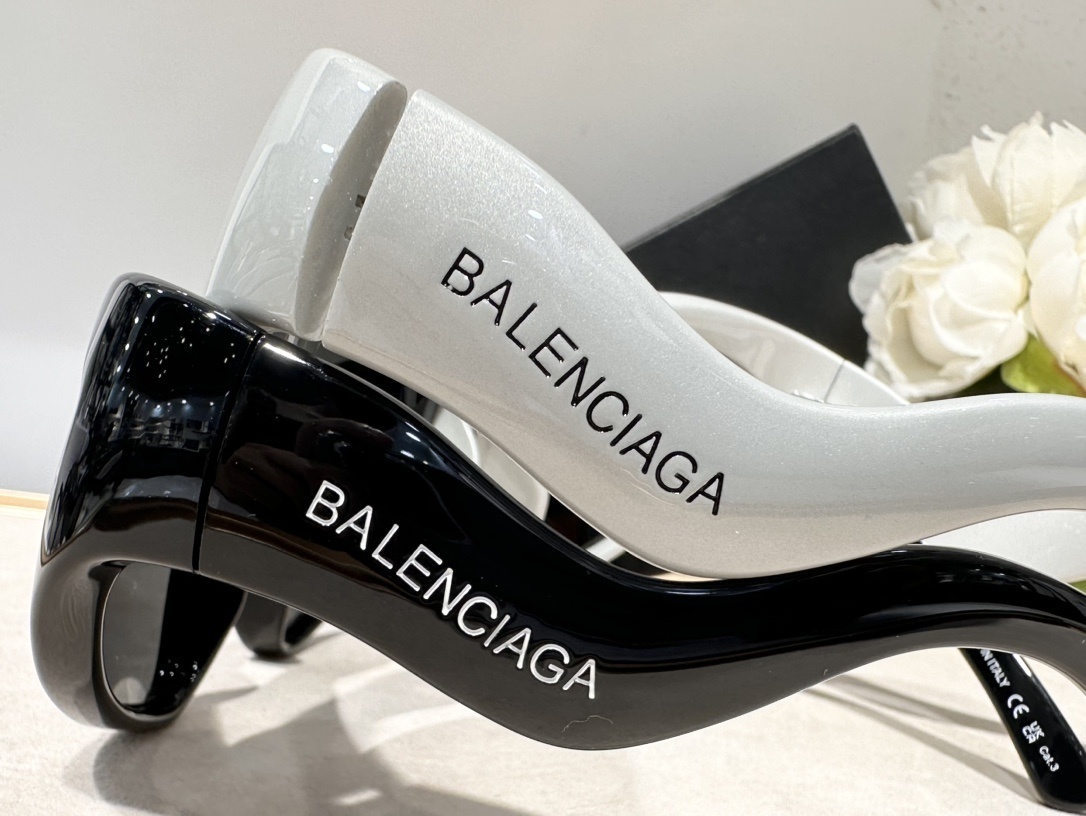 Balenciaga 022