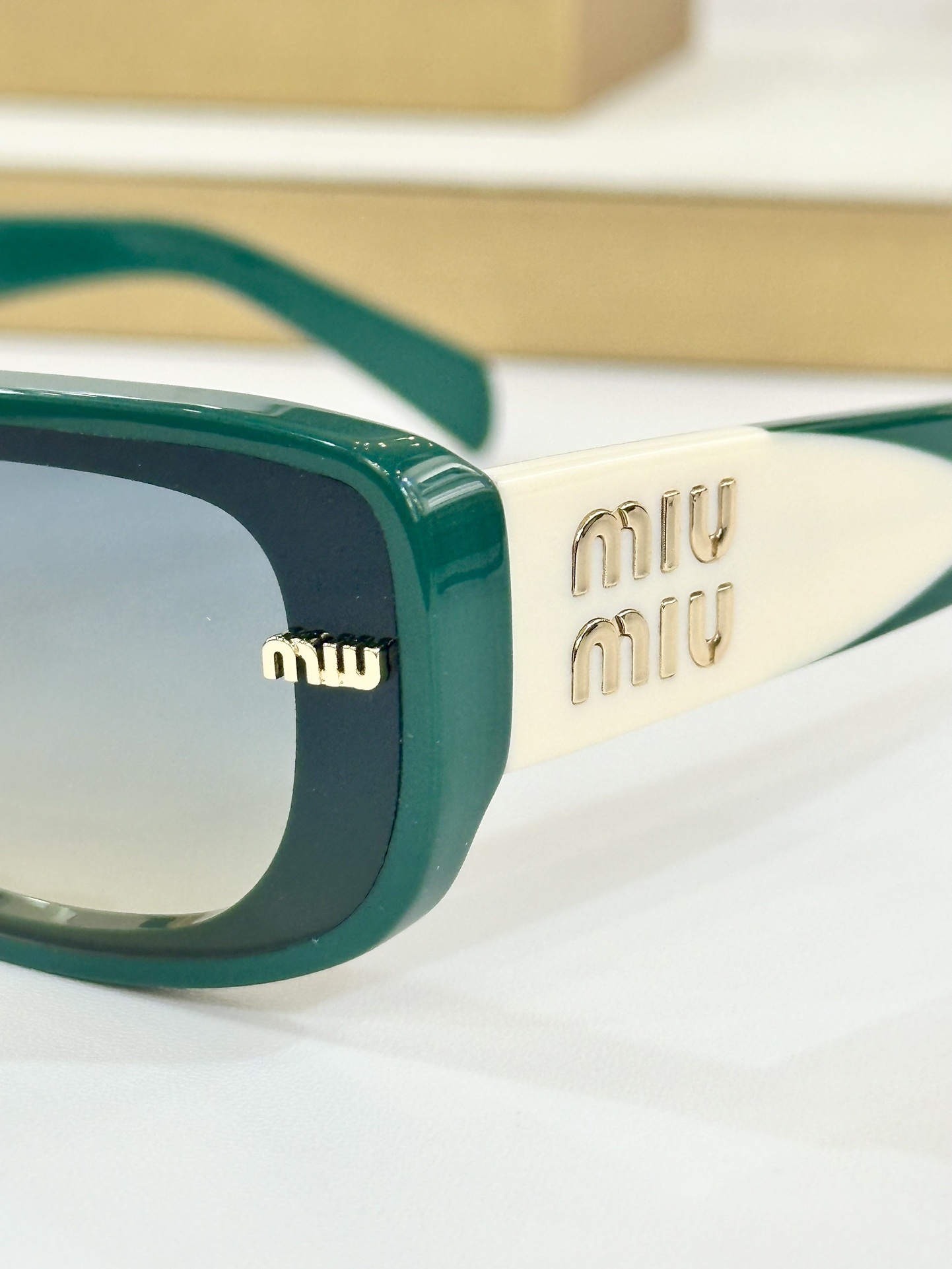 MIUMIU 0010