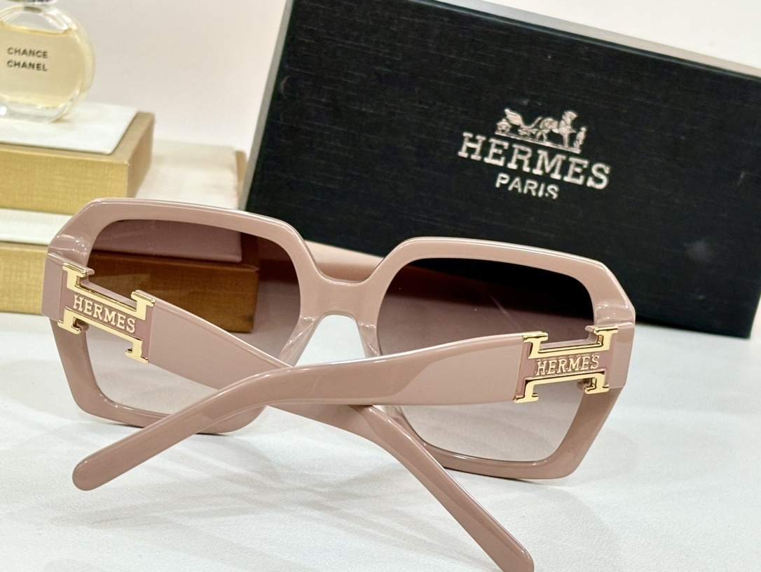 Hermes 030