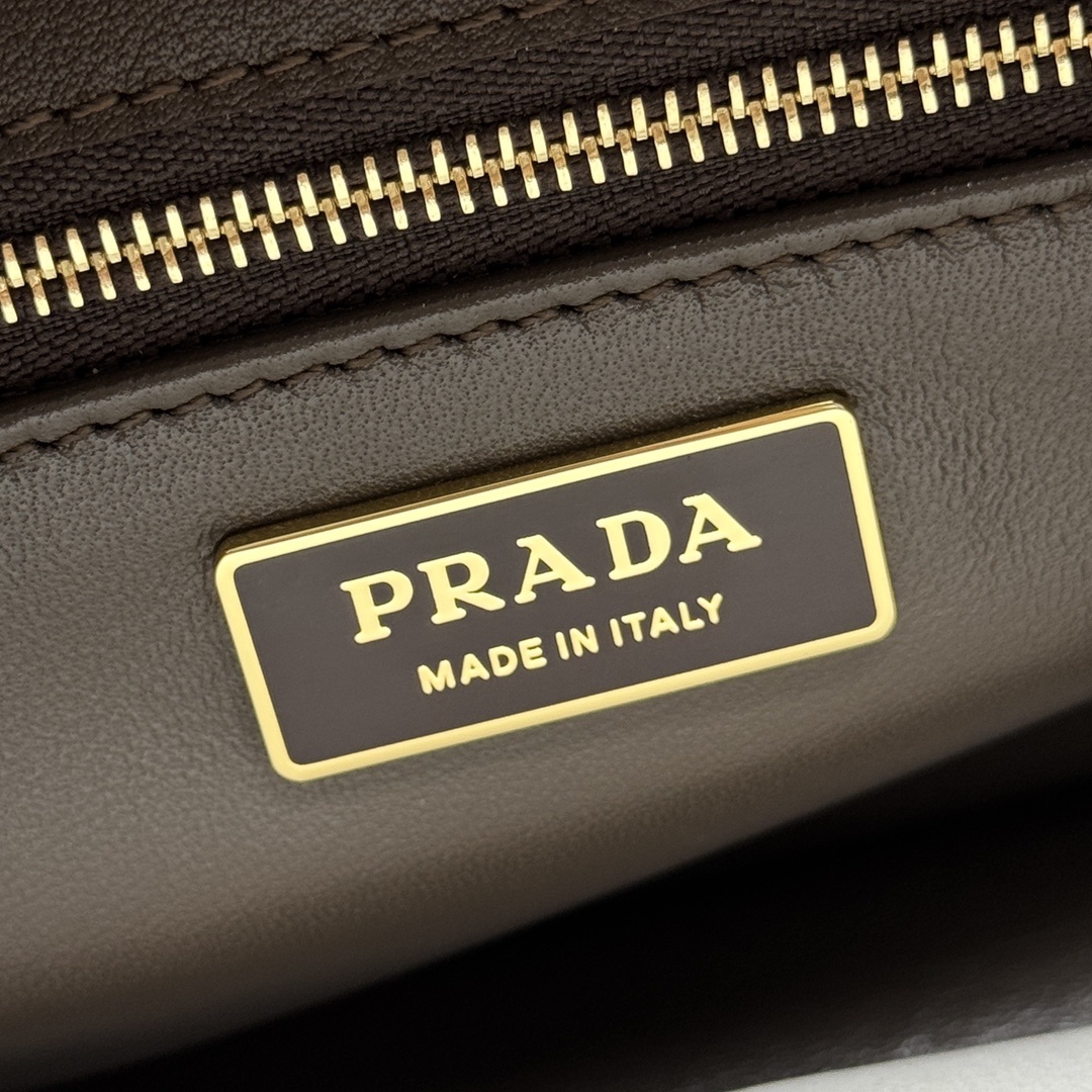 Prada 0090