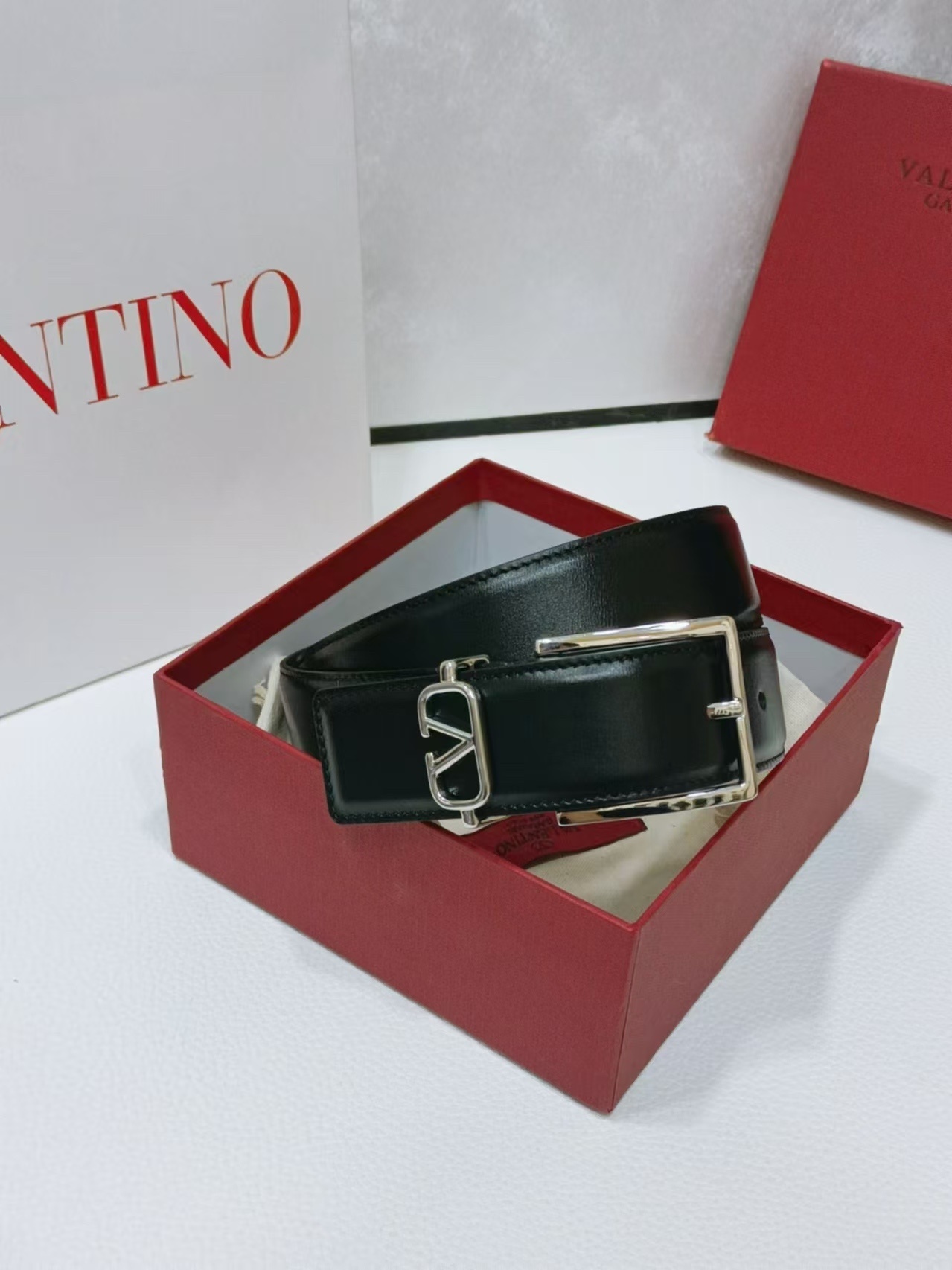 Valentino 0009