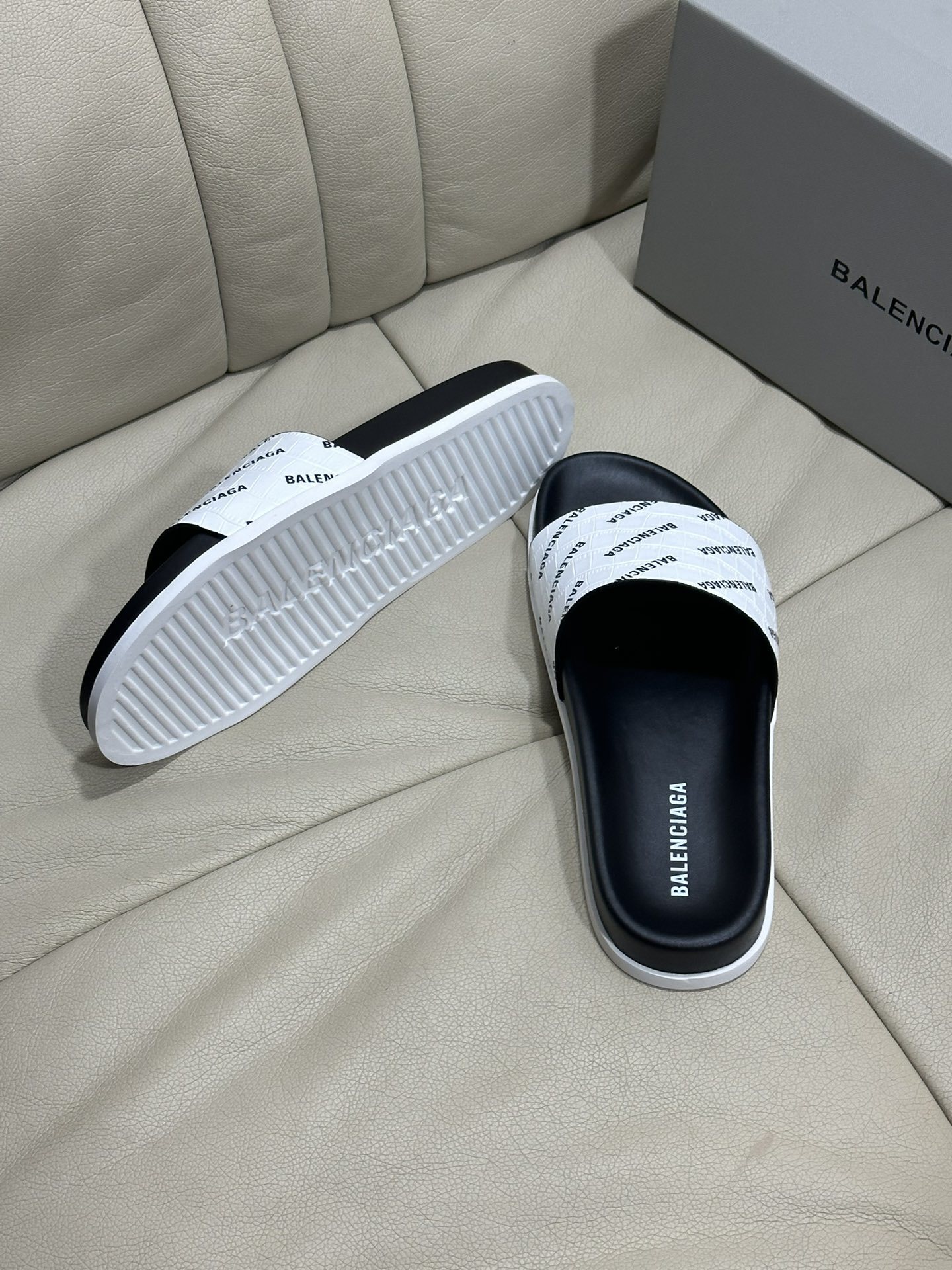 Balenciaga 0159