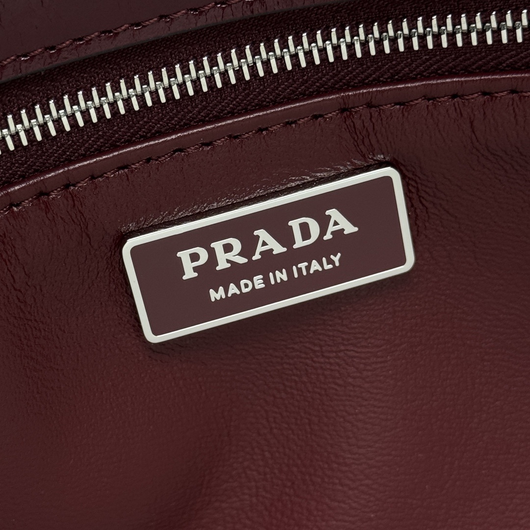 Prada 0230