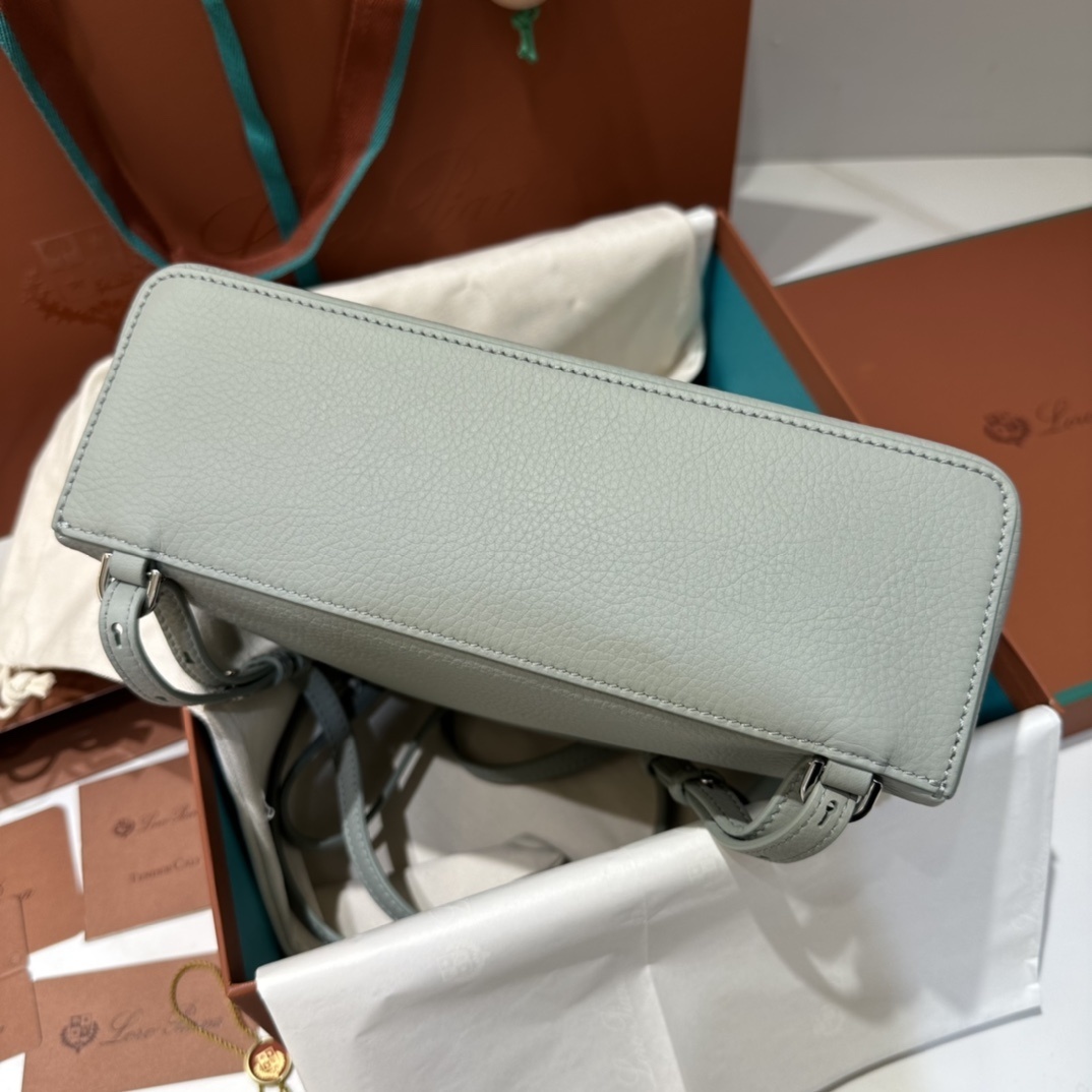 Delvaux 0092