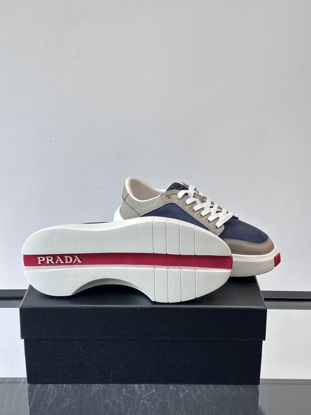 PRADA 0037