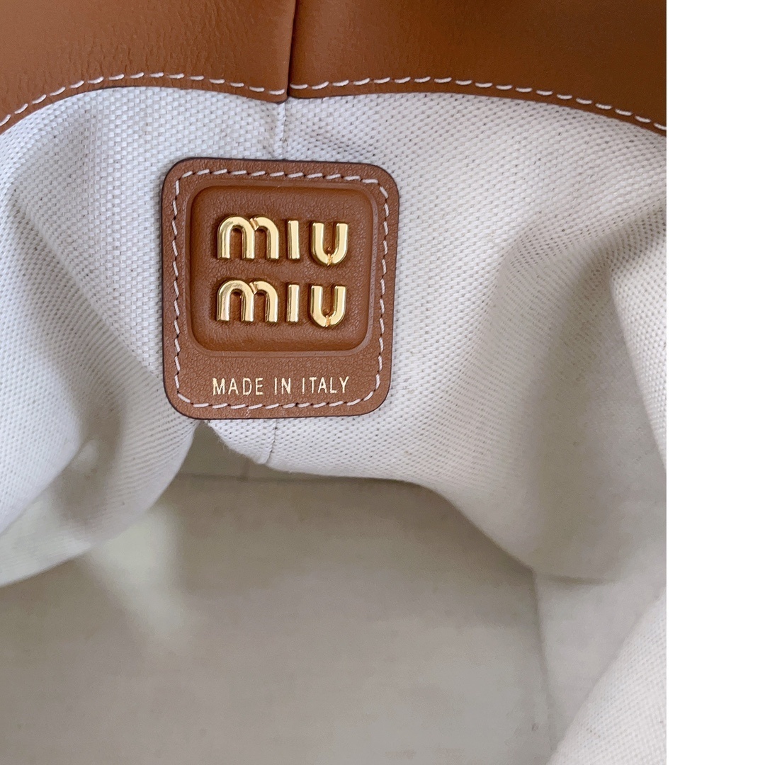 Miu Miu 0064