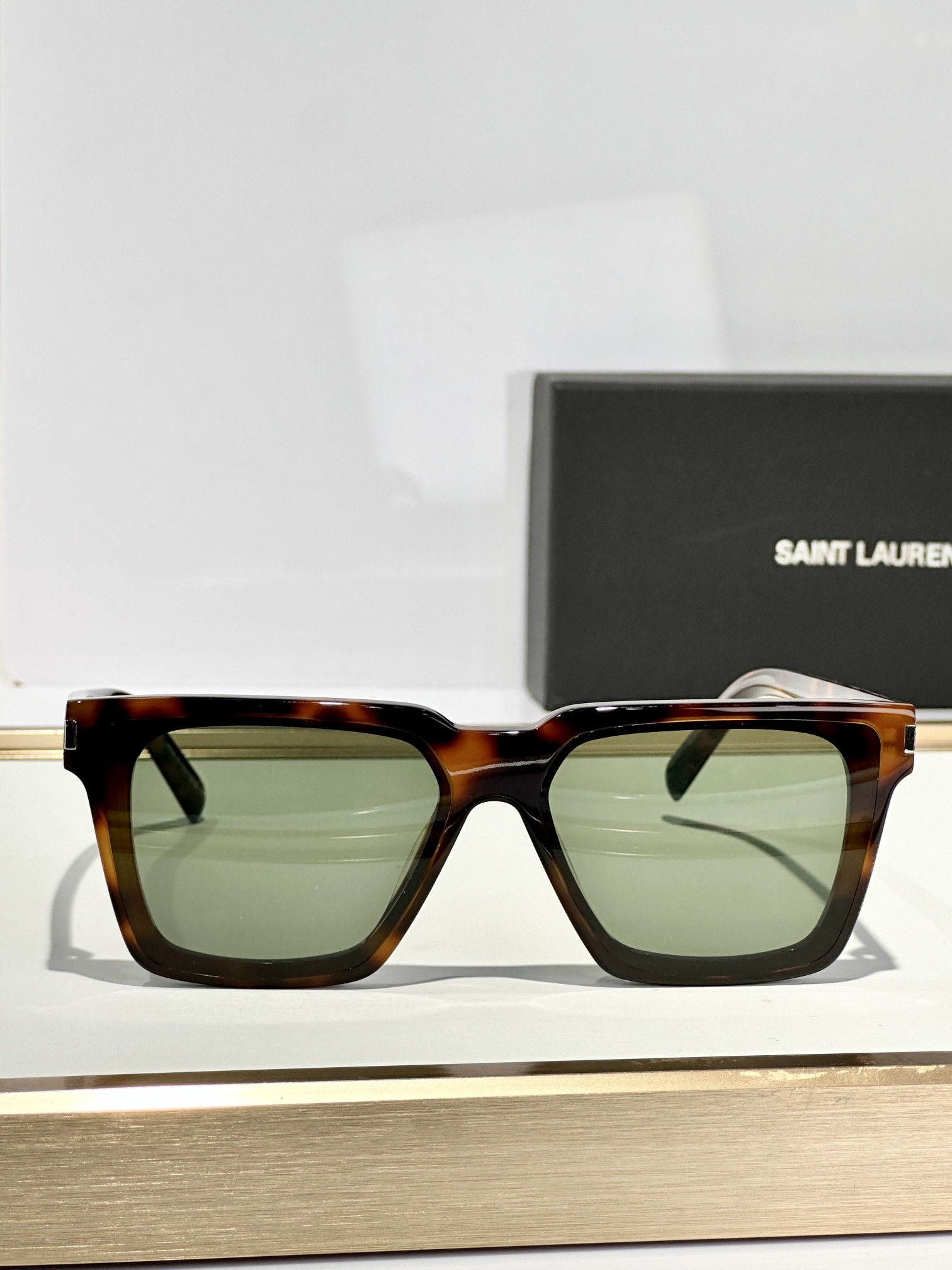 SAINTLAURENT 0055