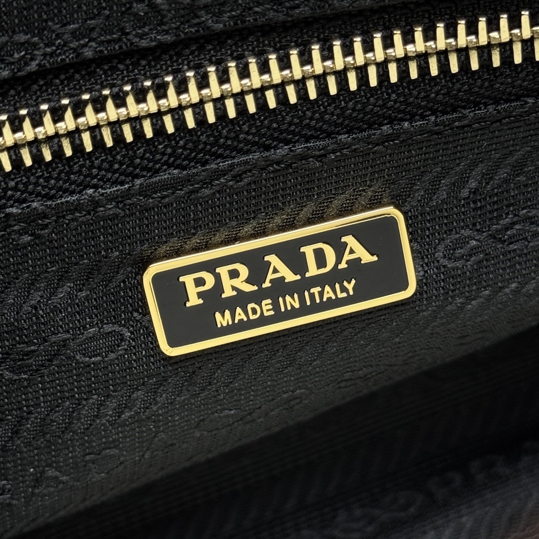 Prada 0036