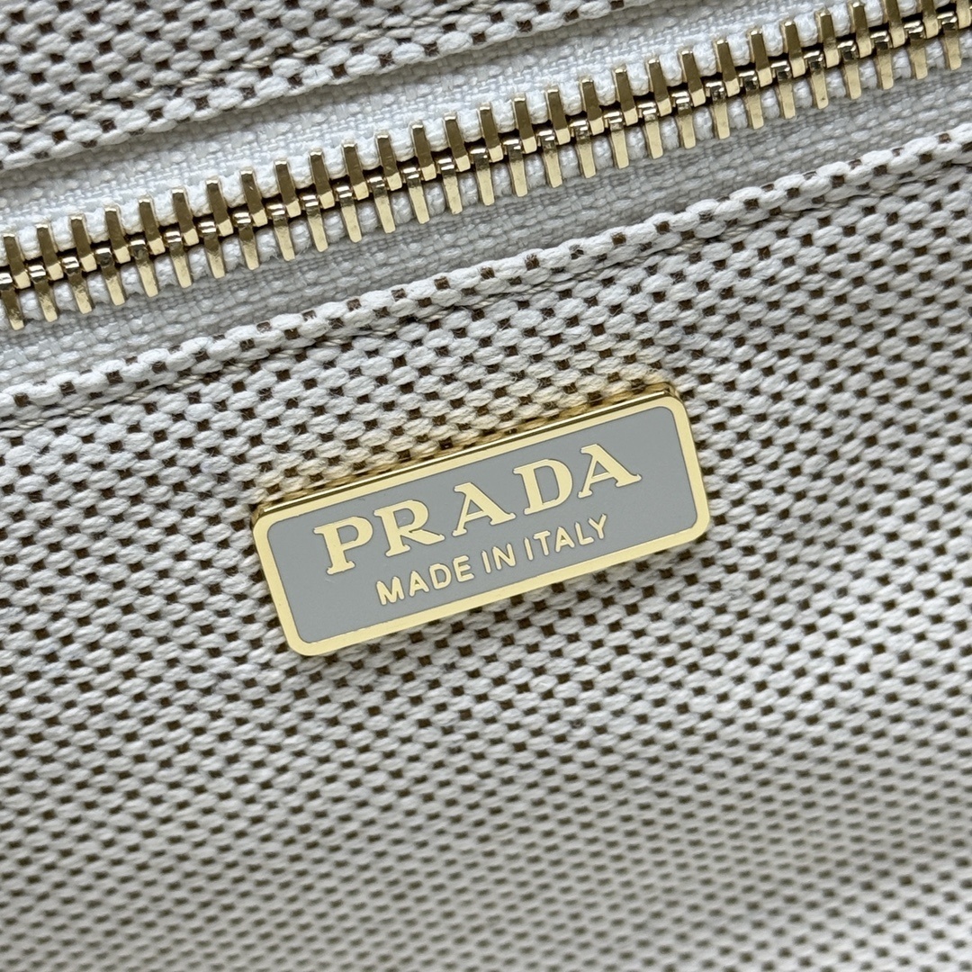 Prada 0306