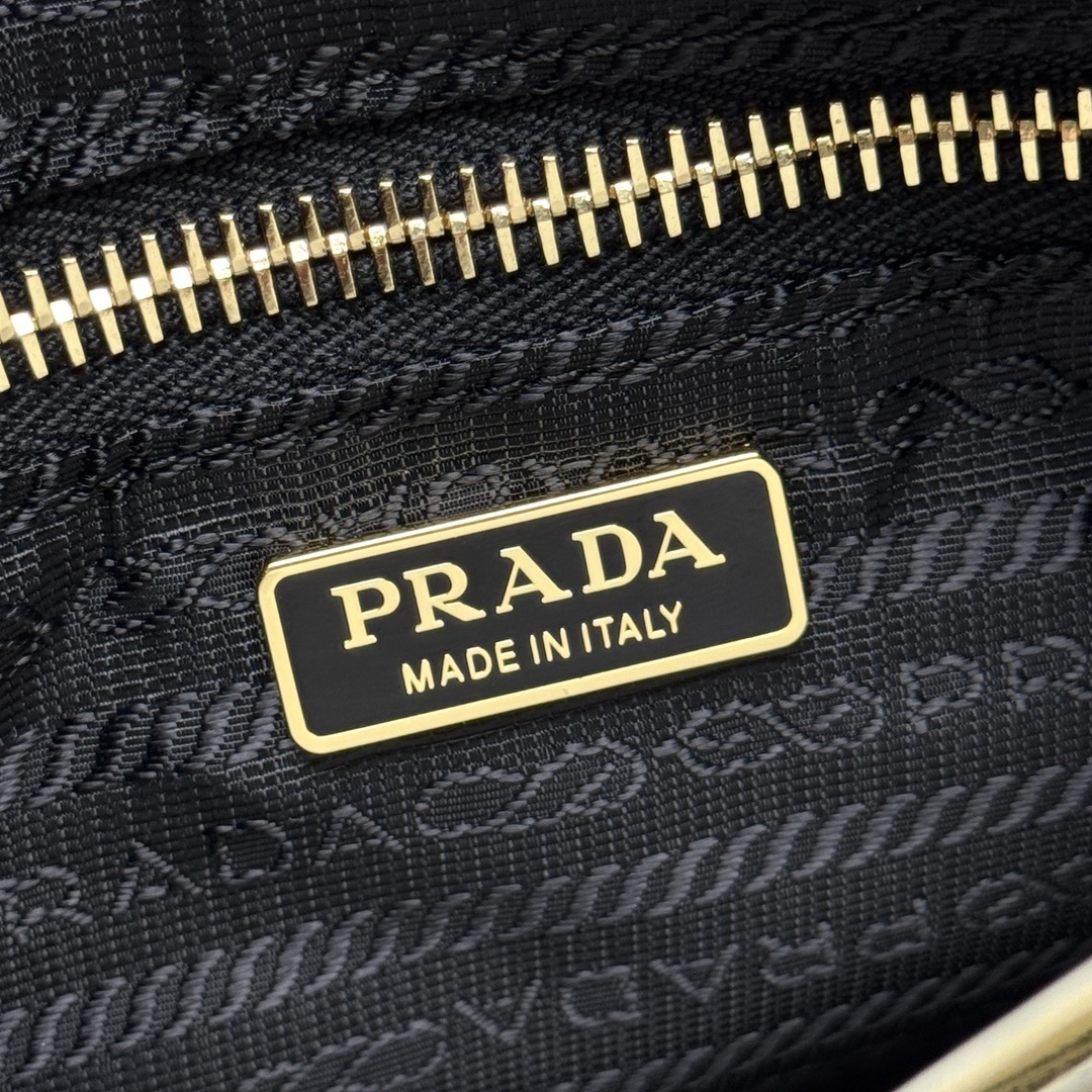 Prada 0177