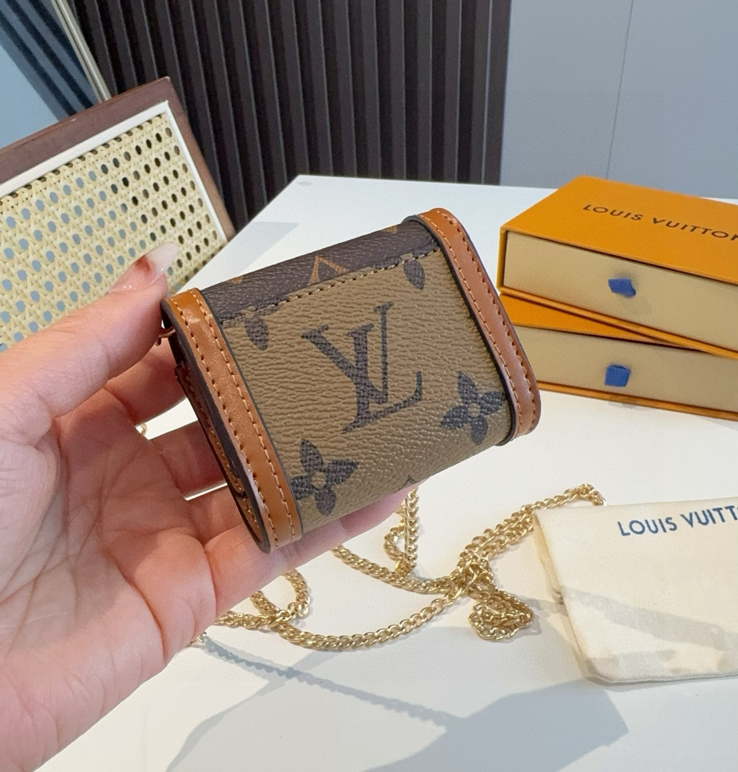 Mobile phone case 0098