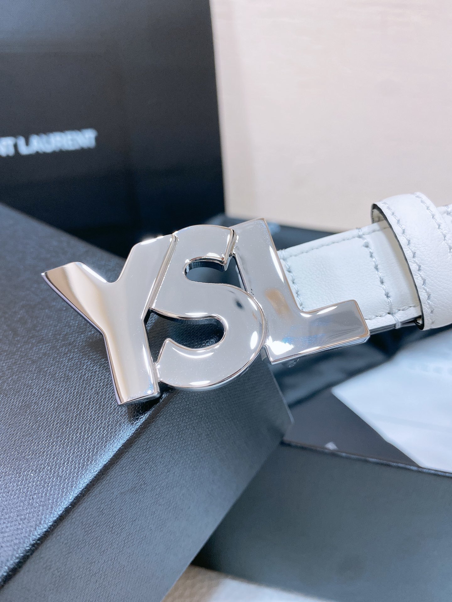 YSL 0018