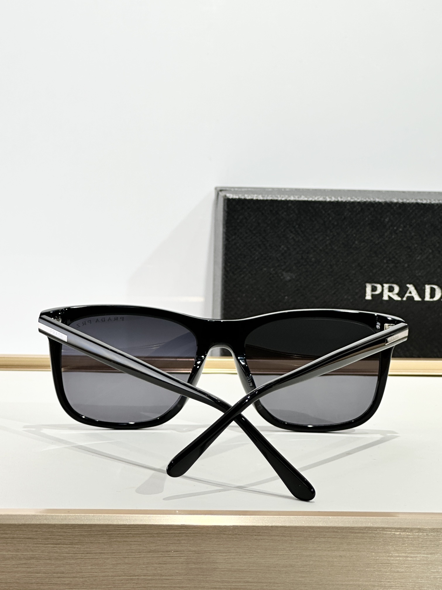 PRADA 0017