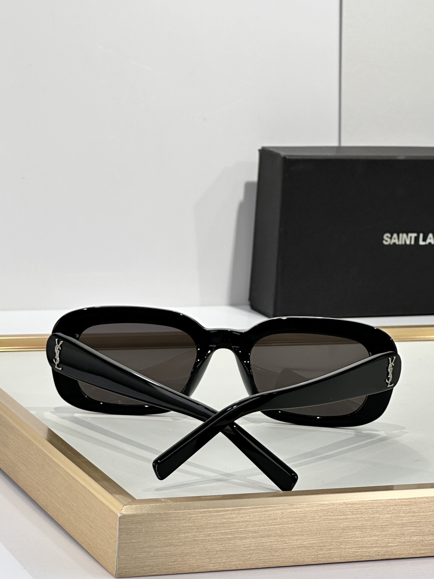 SAINTLAURENT 0060