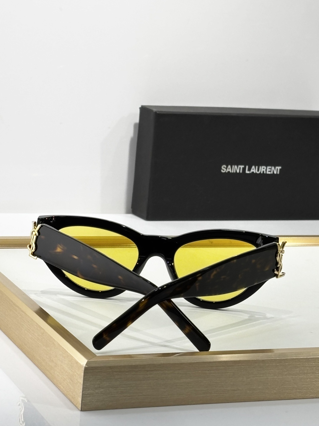 SAINTLAURENT 0019