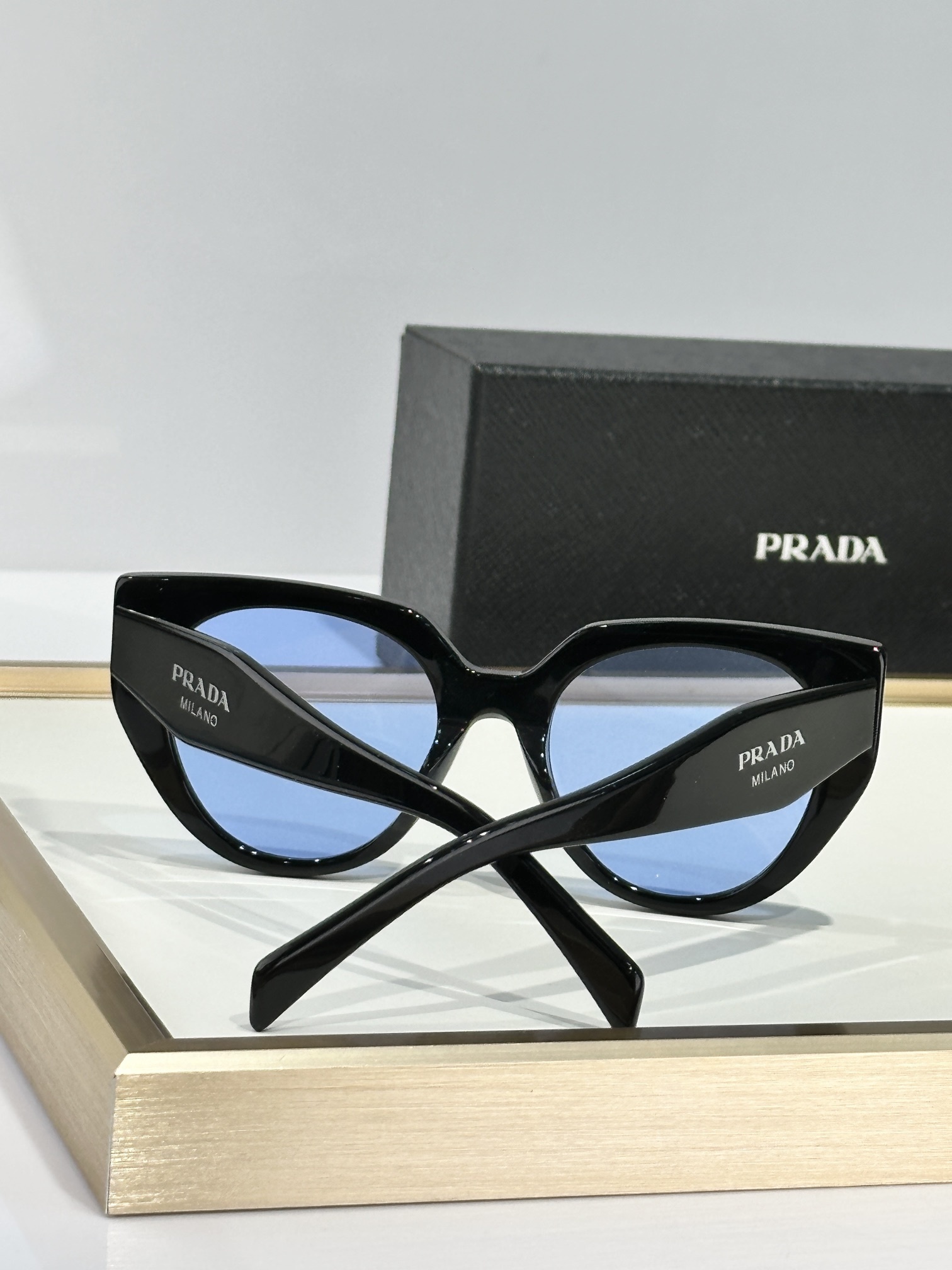PRADA 0023