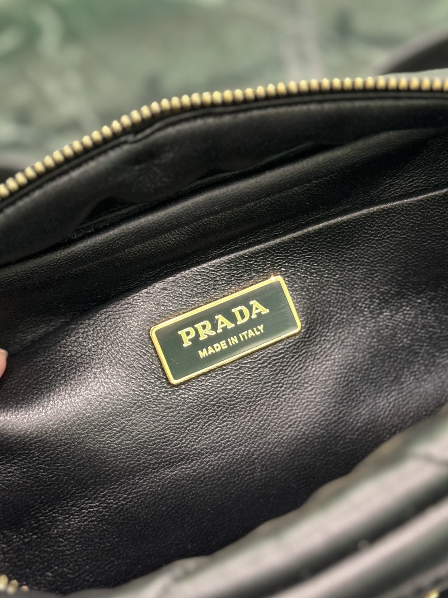PRADA 0027