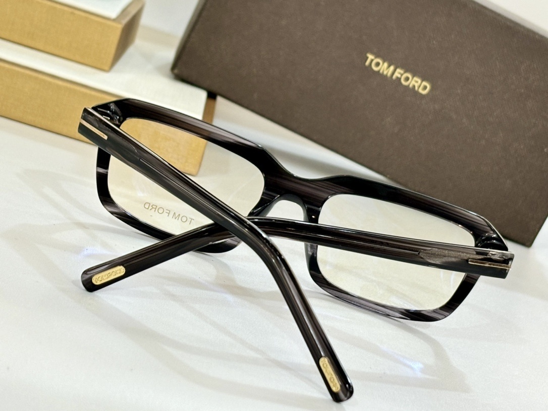 TOM FORD 0040