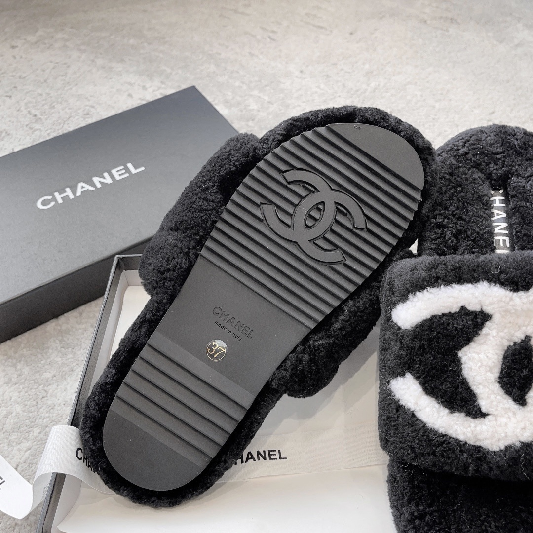 Chanel 0384