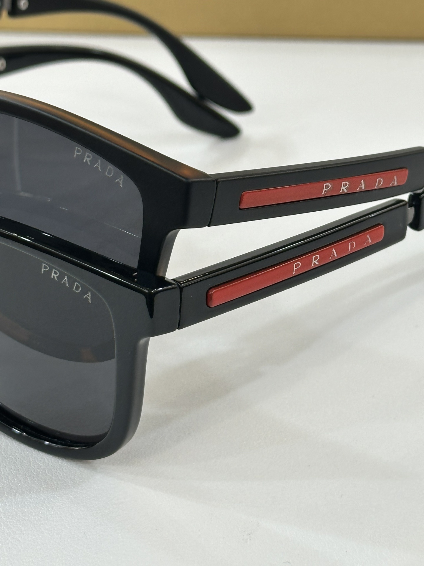 PRADA 0071