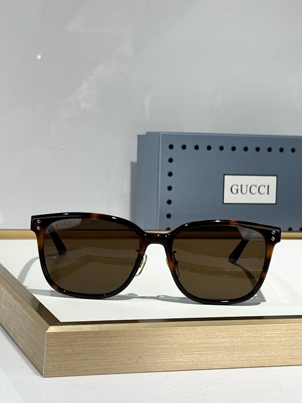 Gucci 0017