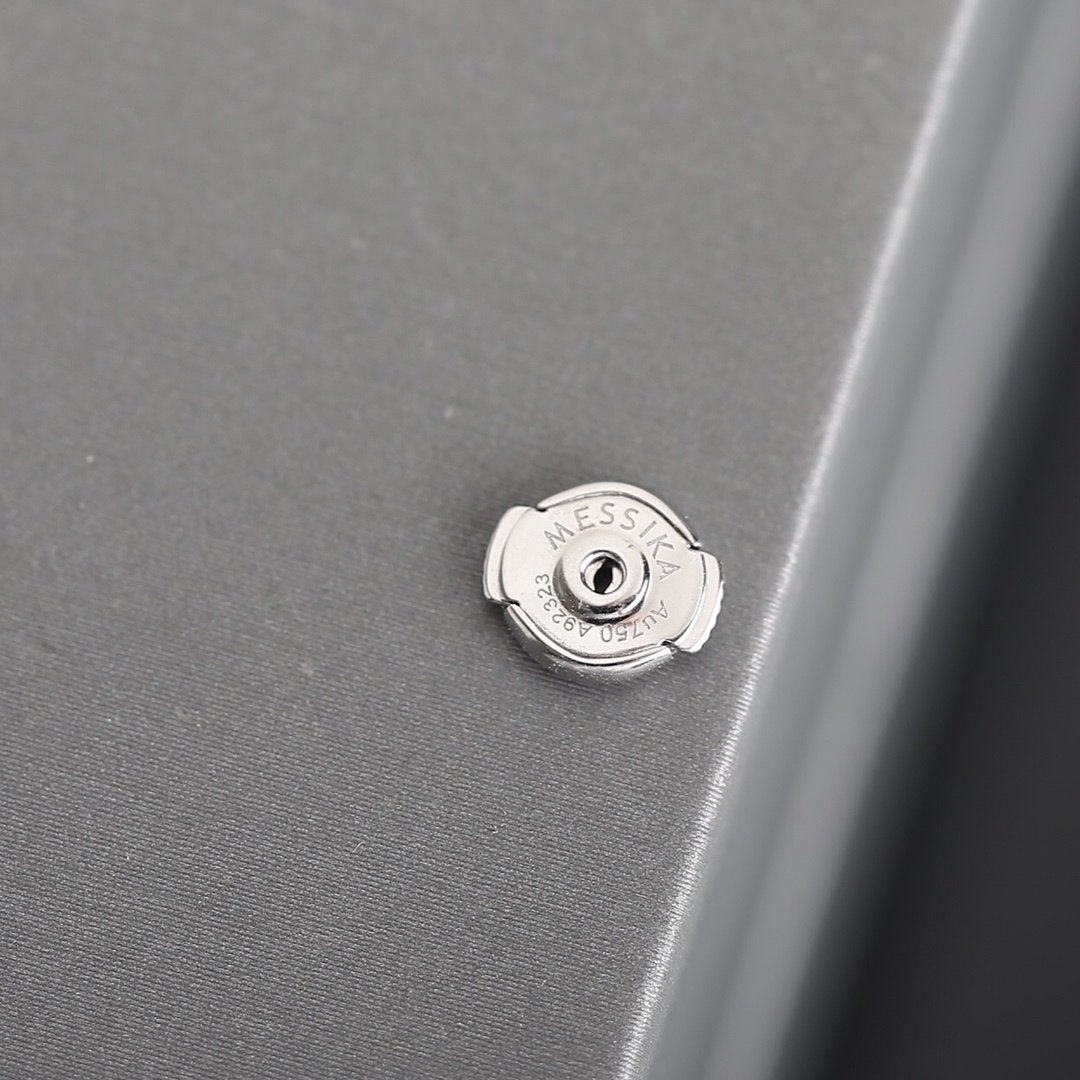 Messika 0023