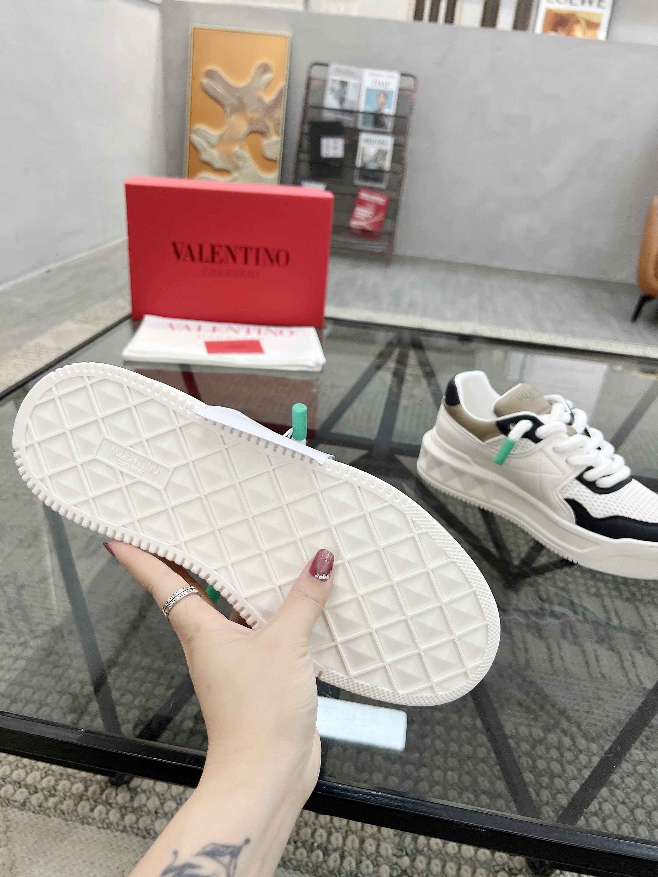 Valentino 0011