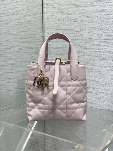 DIOR0646
