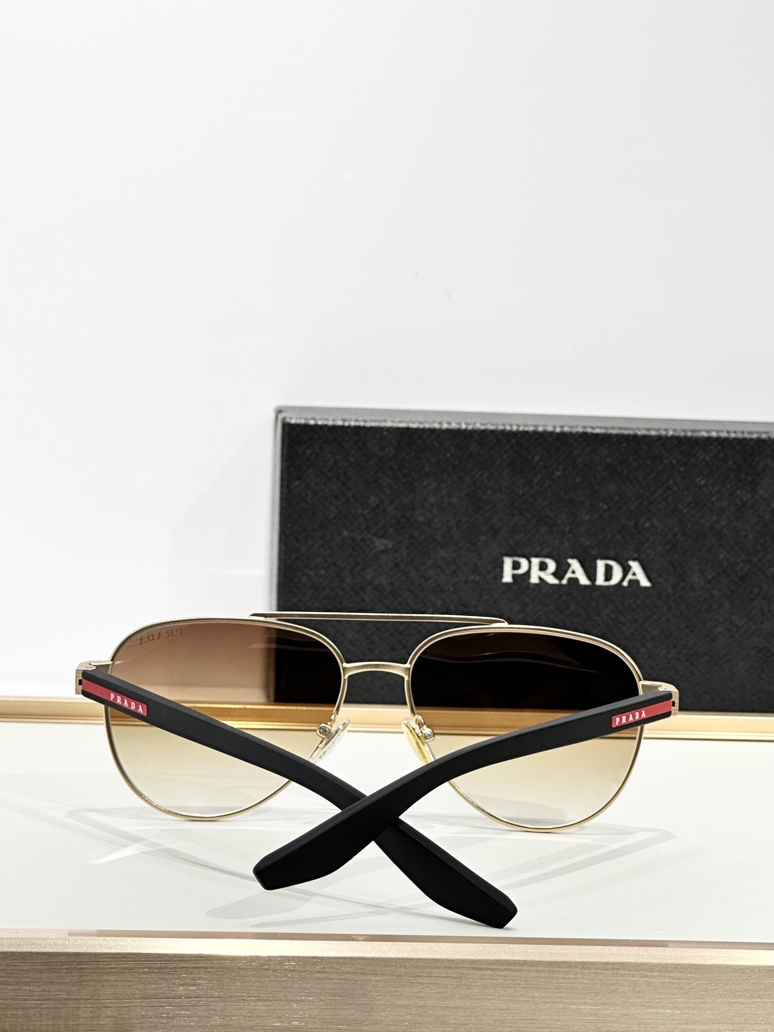 PRADA 0143