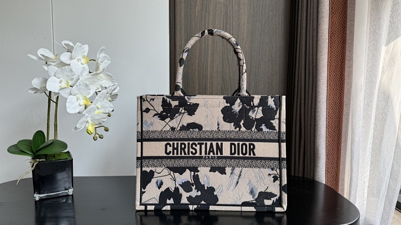 DIOR1218