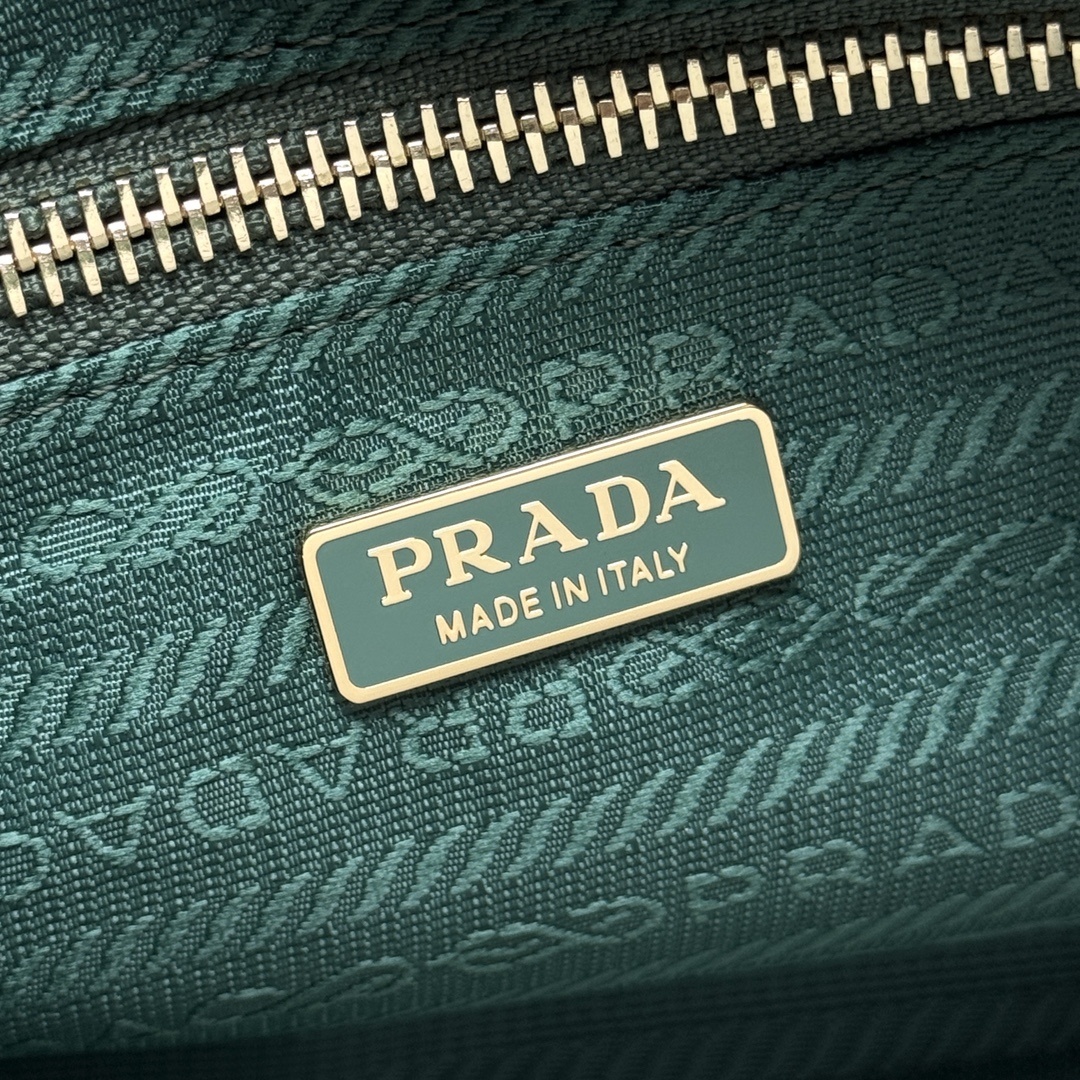 Prada 0041