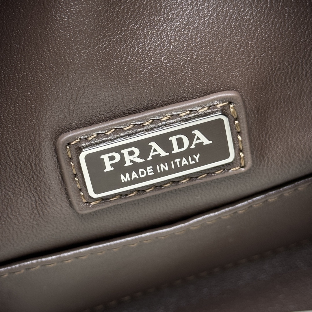 Prada 0238