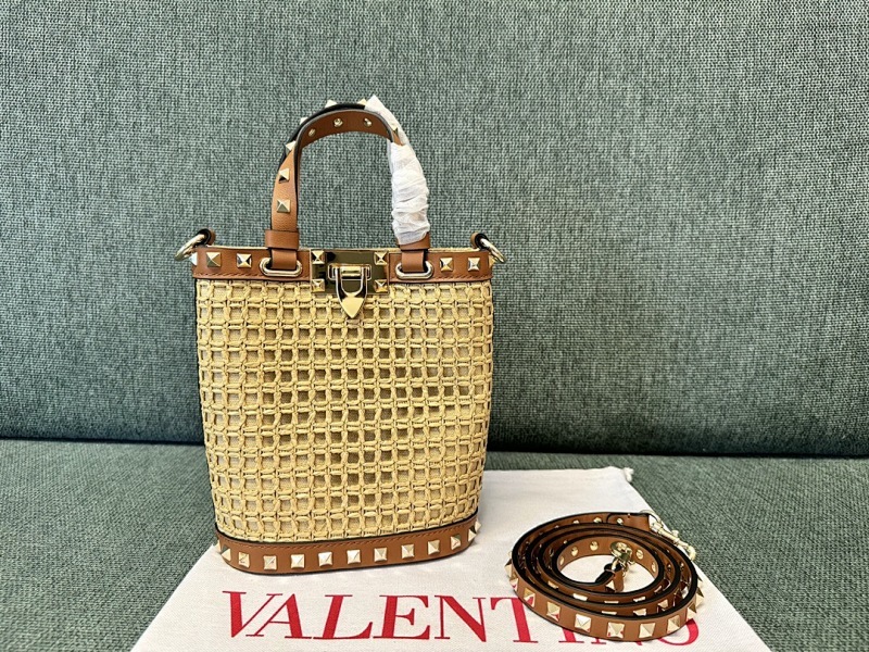 Valentino 0065