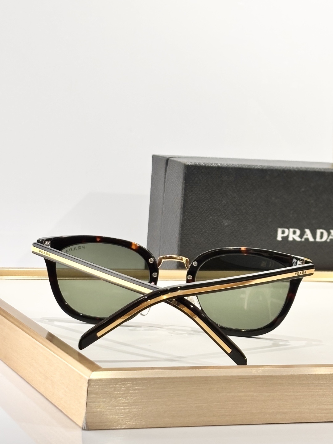 PRADA 0013