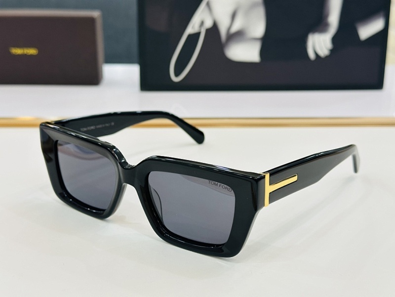TOM FORD 0102