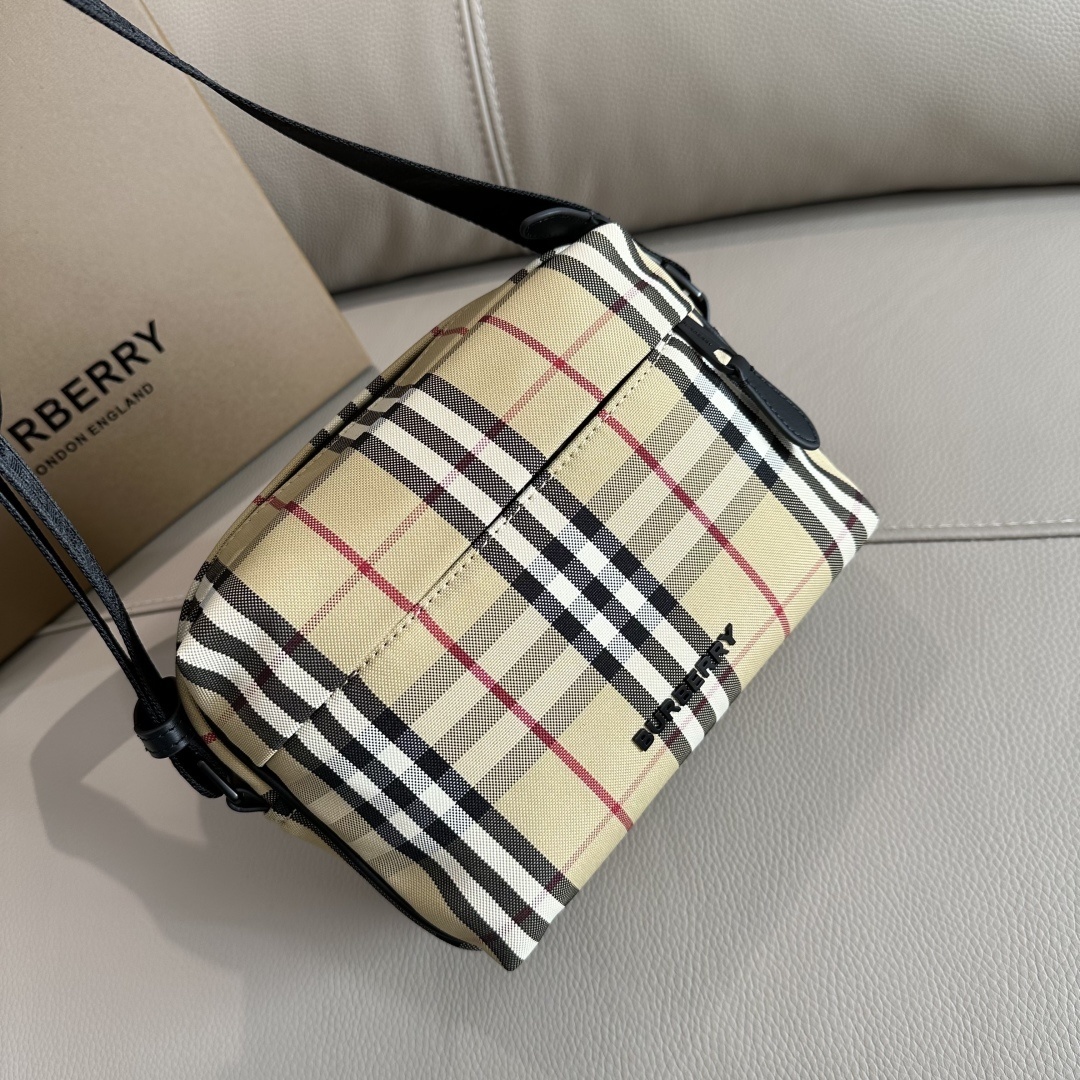 Burberry 0108