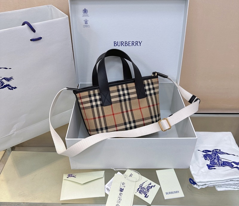 BURBERRY 0006