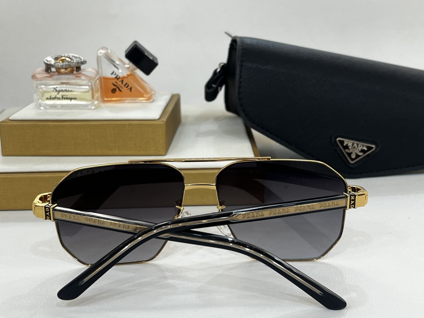 PRADA 0086