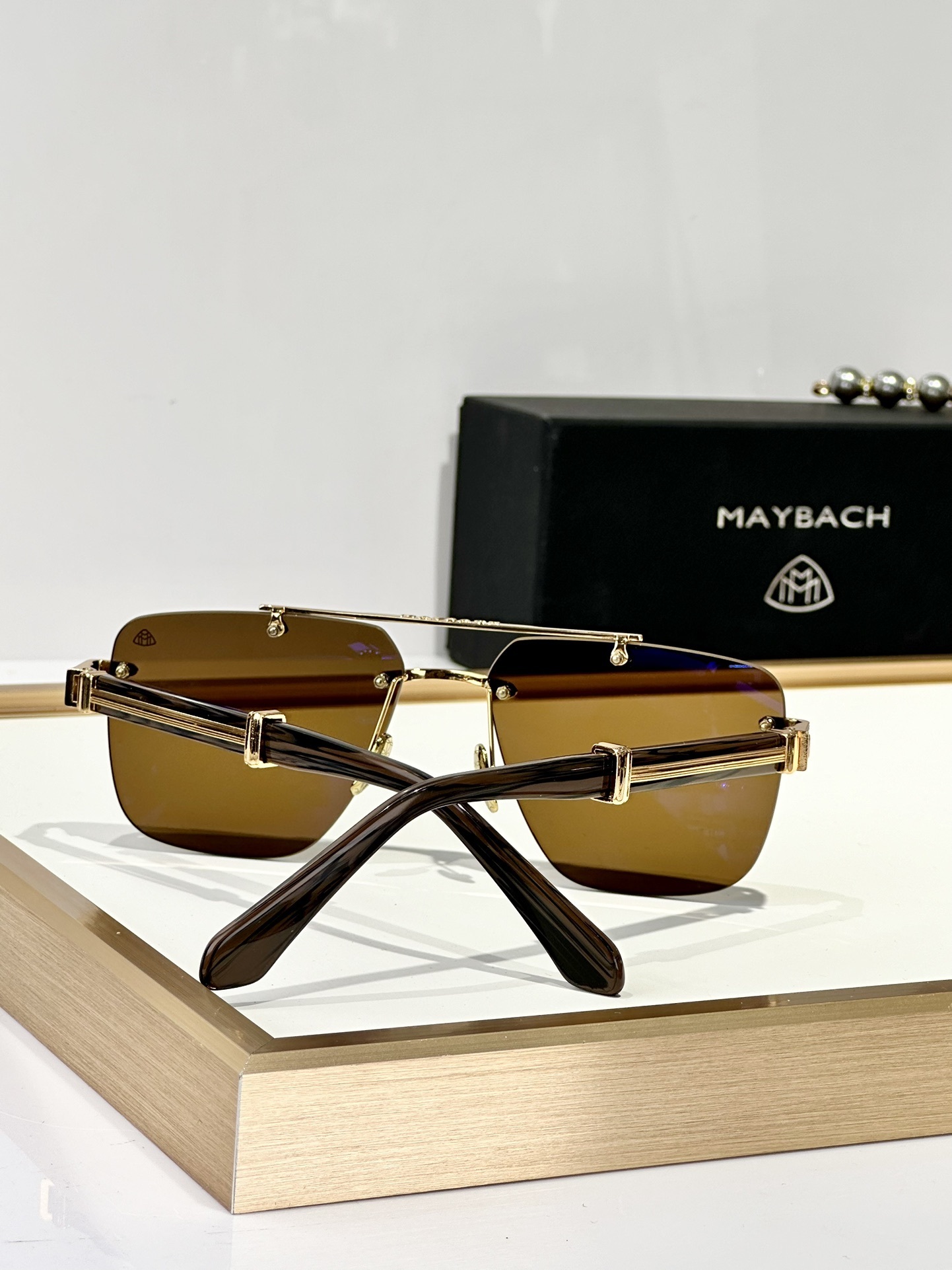 MAYBACH 0018