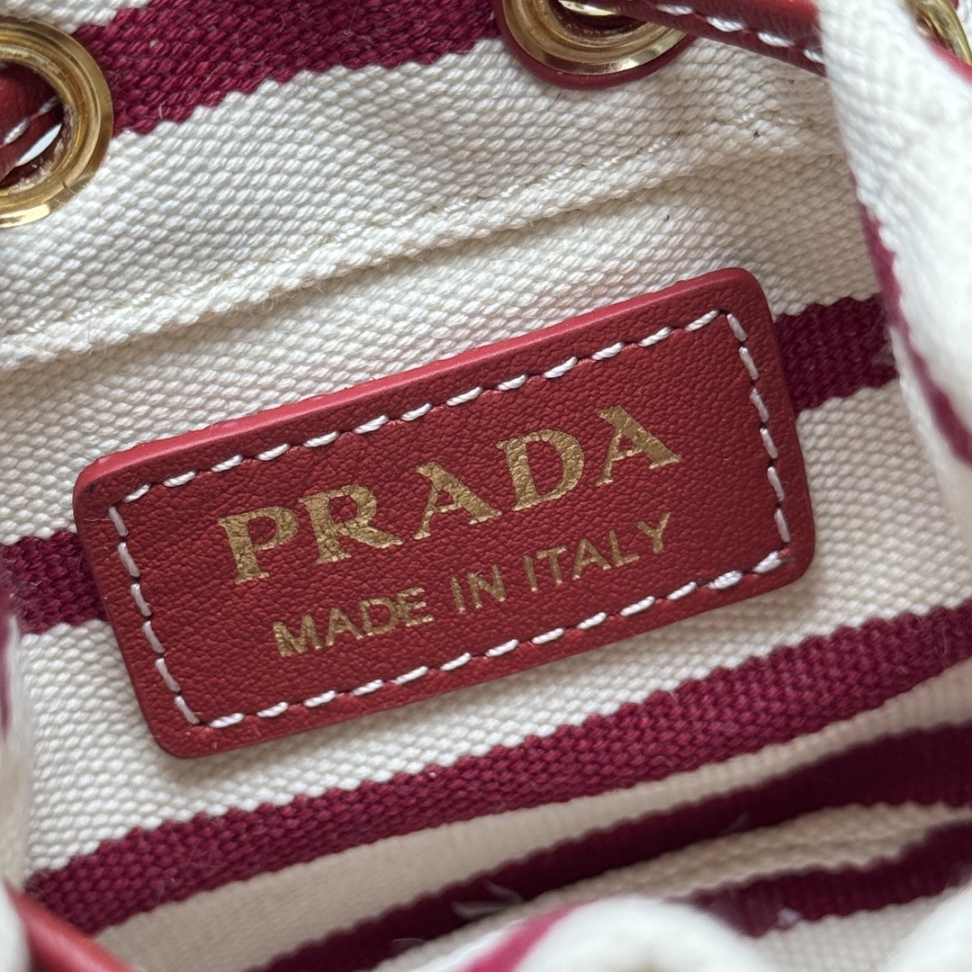 Prada 0390