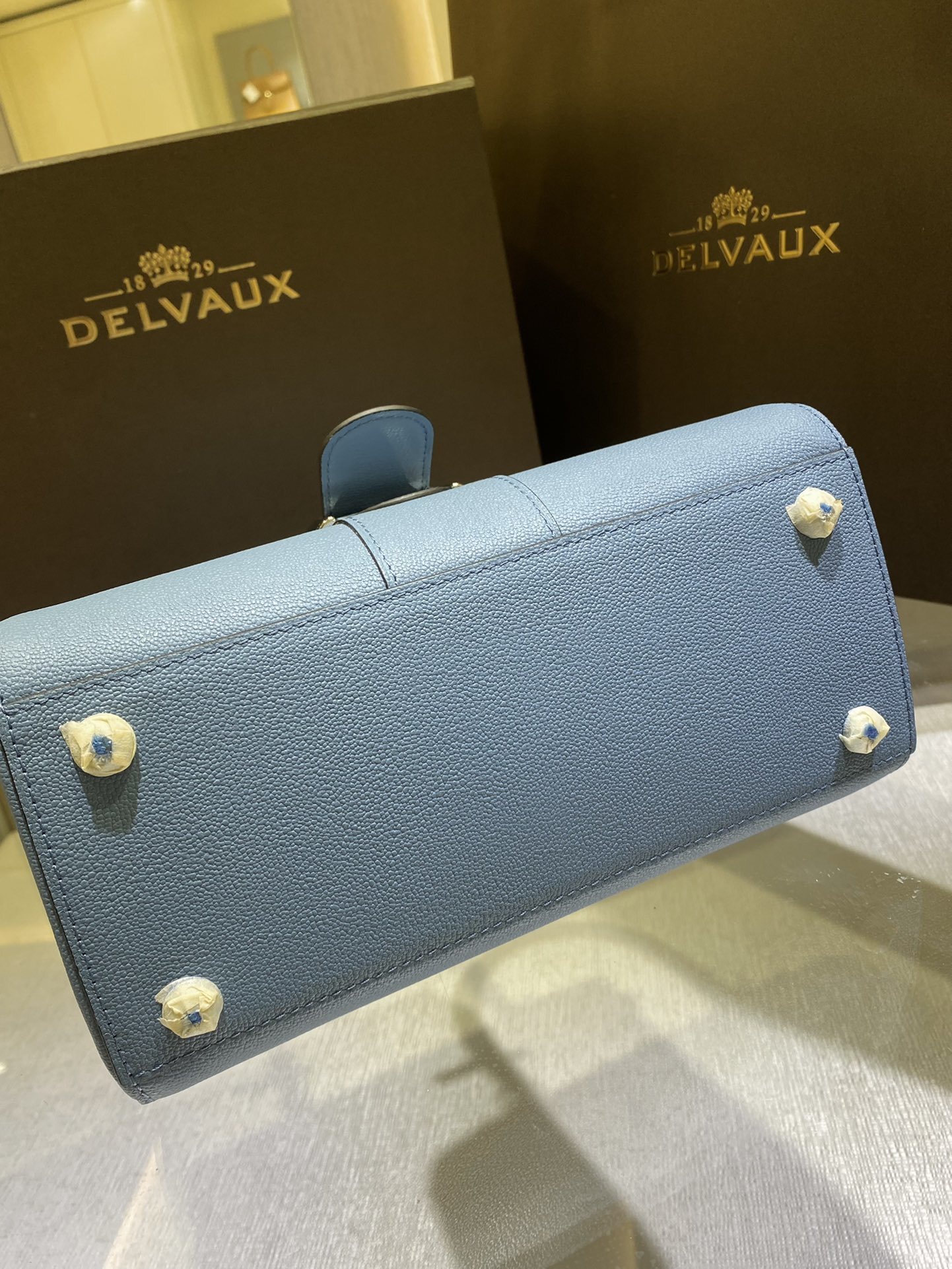 Delvaux 0223