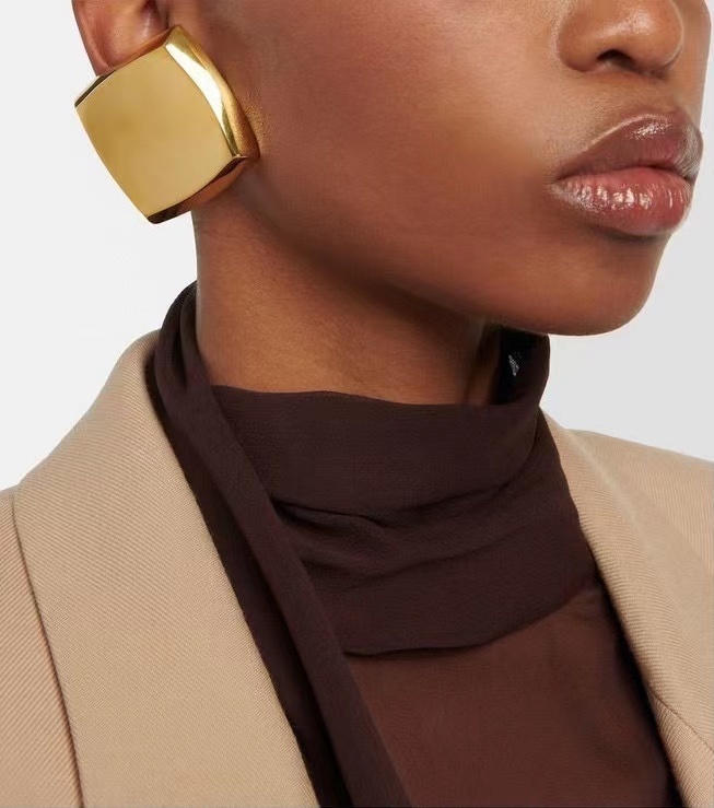 Yves Saint Laurent 0009