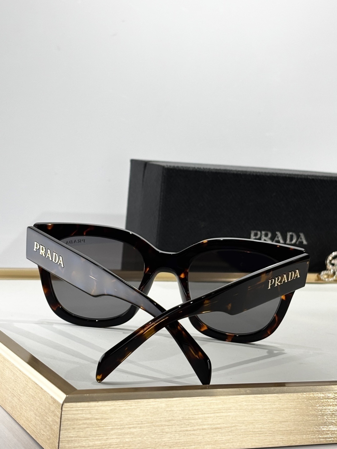 PRADA 0092